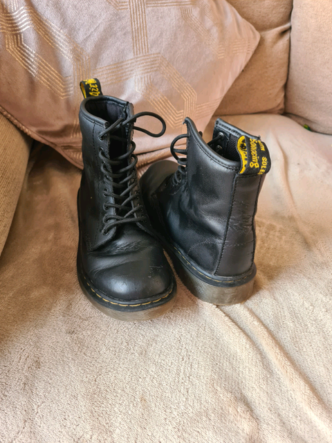dr martens gumtree